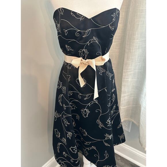 White House Black Market Dresses & Skirts - WHBM Strapless Black Floral Fit & Flare Cocktail Party Dress Size 10